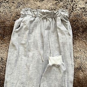 Lululemon light gray patterned joggers
